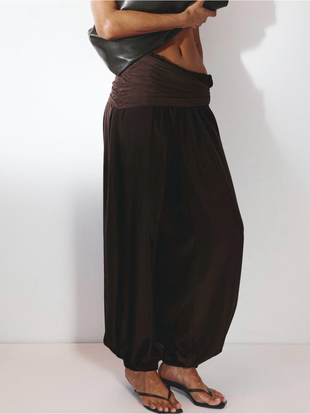 H&M Dark brown Sash Belted Elastic Waist balloon leg pants size M NWT